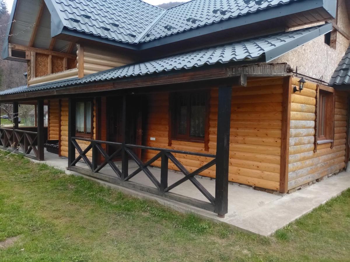 Садиба Федорчуків За Рікою Sheshory Exterior photo
