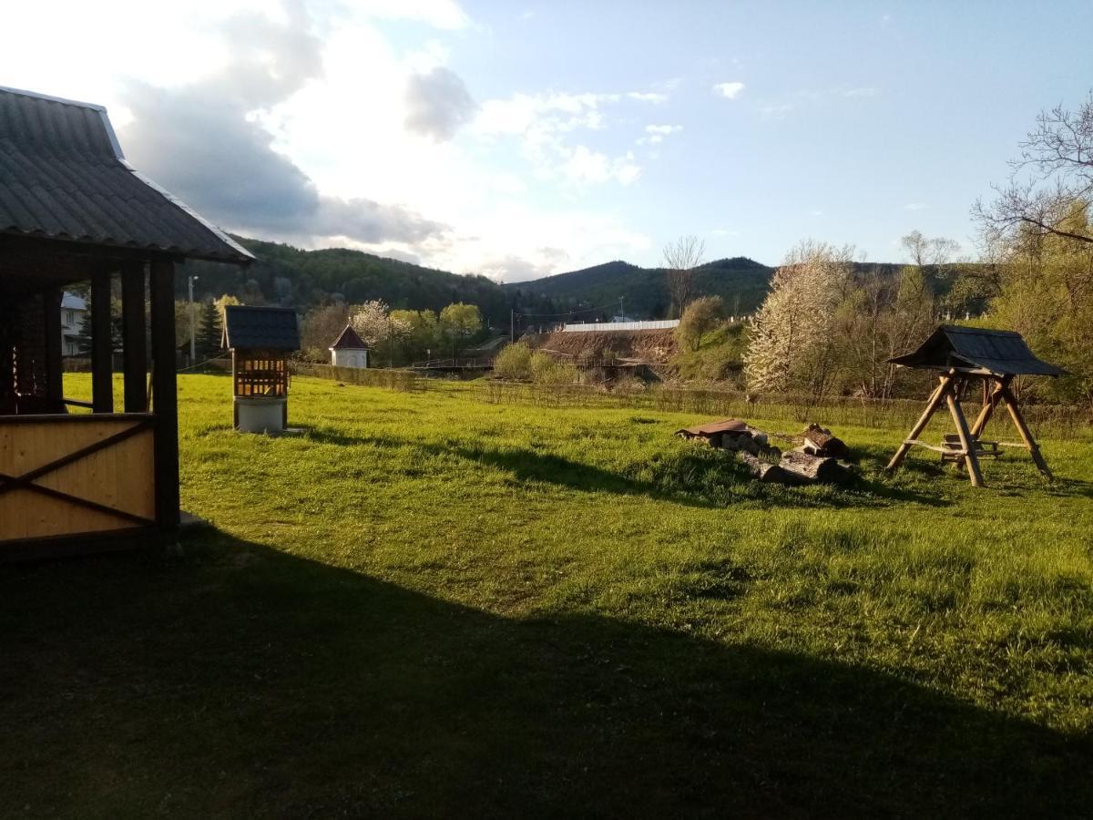 Садиба Федорчуків За Рікою Sheshory Exterior photo