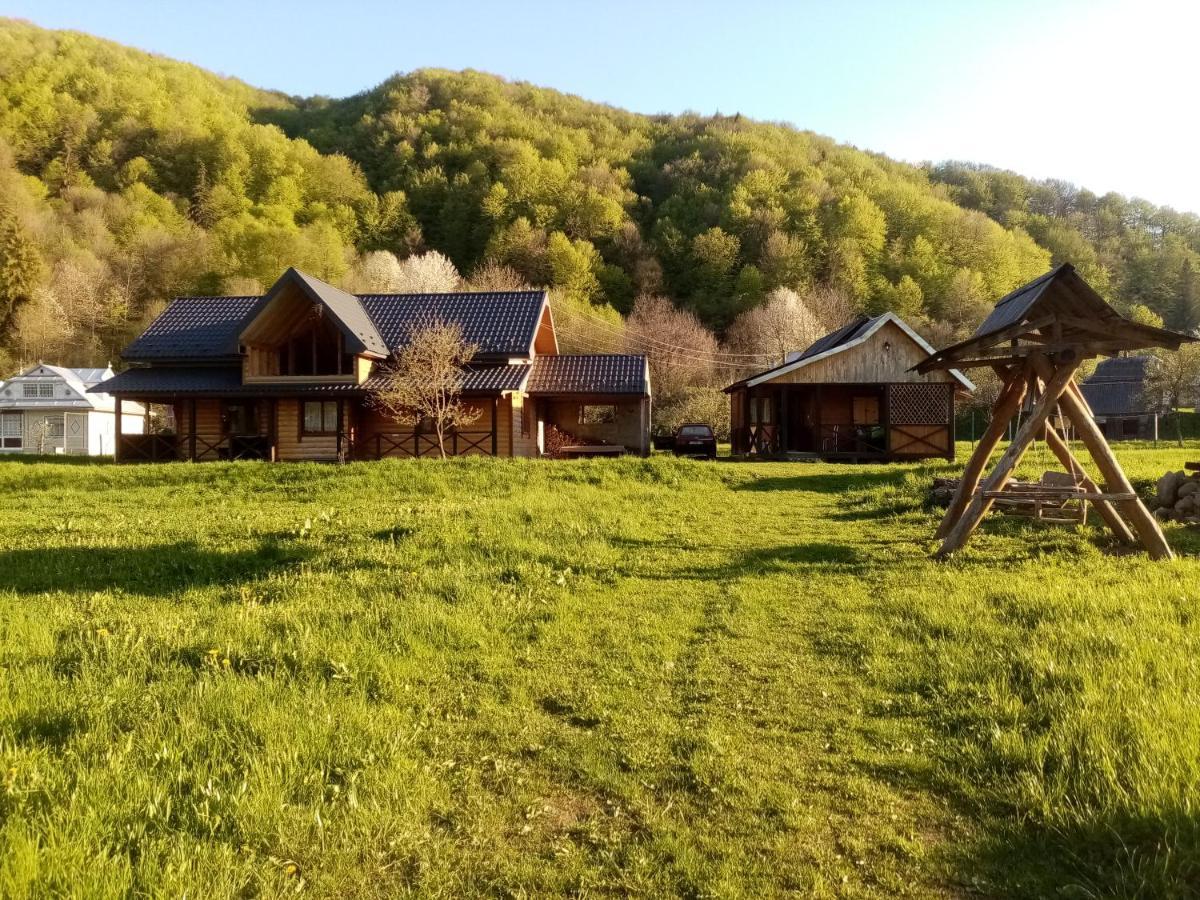 Садиба Федорчуків За Рікою Sheshory Exterior photo